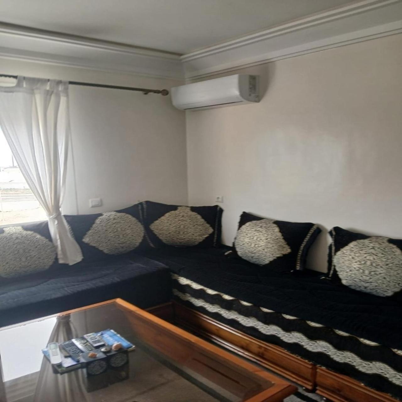 Apartamento Vue Panoramique Sur Avec Climatisation! A 5 Minutes A Pied De La ! A Environ 6 Minutes En Voiture Du Centre D'agadir Et A 10 Minutes En Voiture De Taghazout ! *
